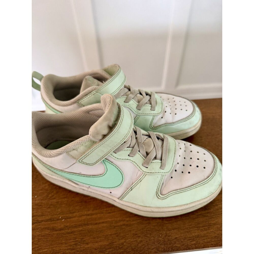 Nike Court Borough Low 2 Kids Sneakers 2.5Y White Mint Green FZ3541-100 - Picture 4 of 5